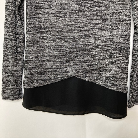 White House Black Market Women's Grey Round Neck Pull Over Blouse Top Size XS - Picture 3 of 10